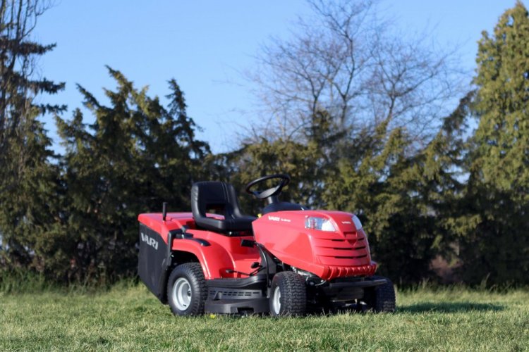 Travní traktor RL 98 HW