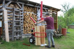 Štípačka na dřevo VARI 16 TON GAS FORCE