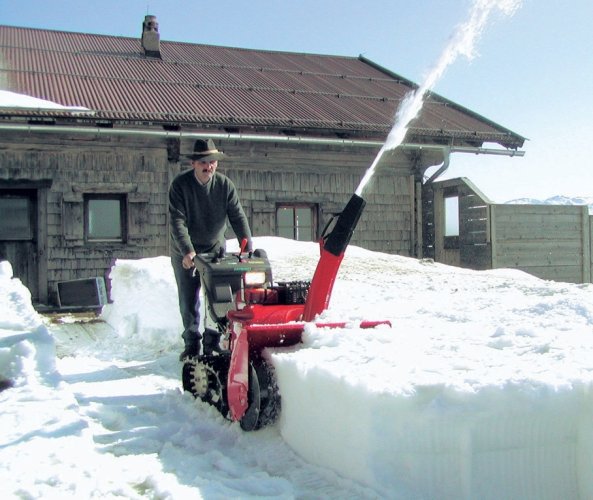Hybridní sněhová fréza HSM 1390i2 ETDR